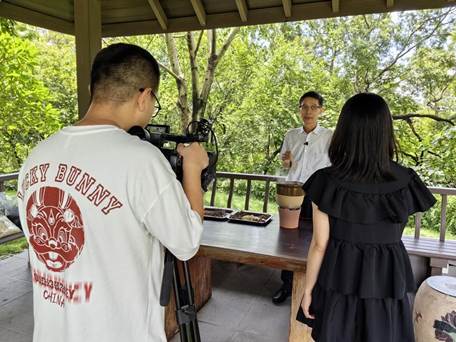 3c65e03e-5acd-41be-b758-1baf233461e0